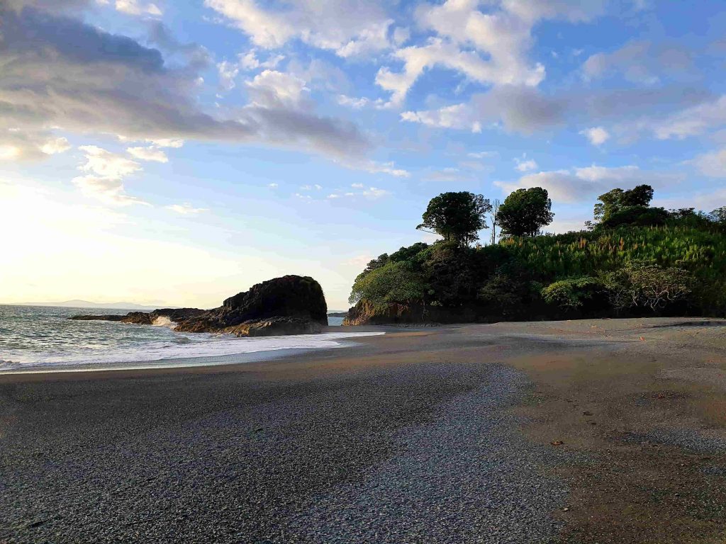 Playa de Mataoscura, Torio